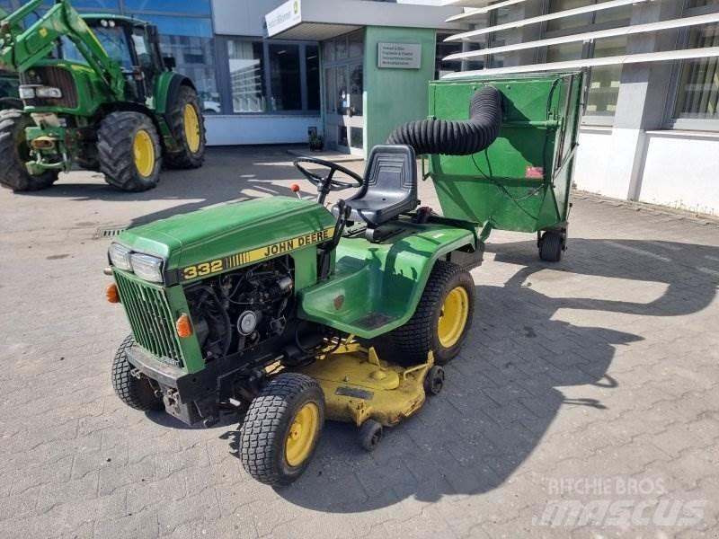 John Deere 332 Manjši traktorji