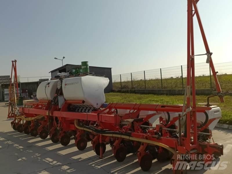 Kuhn Maxima 2 Drugi stroji in priključki za setev in sajenje