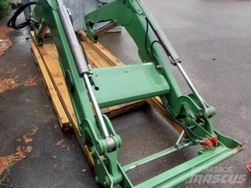 Stoll FZ 30 Čelni nakladalci in kopači