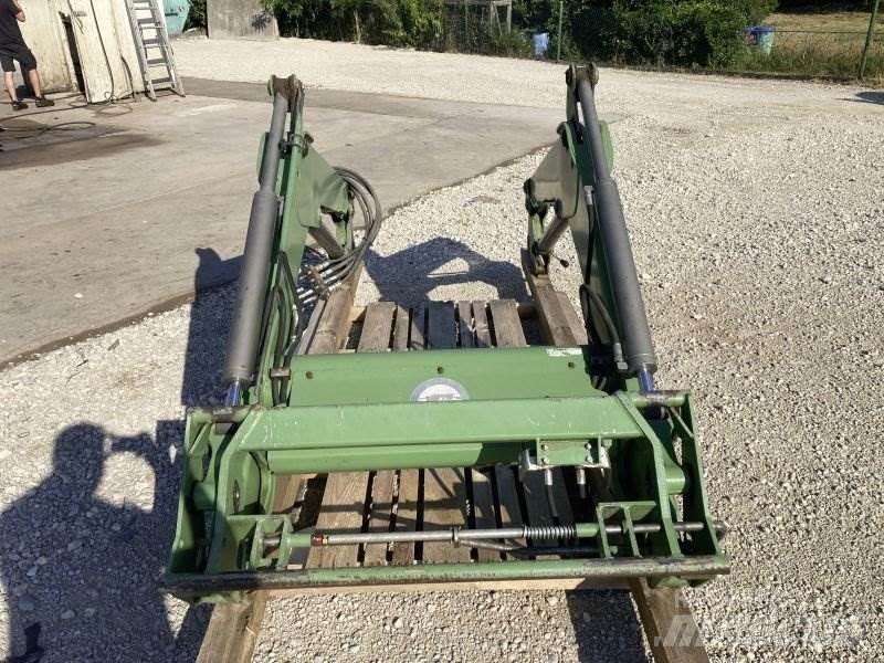 Stoll FZ 30.1 Čelni nakladalci in kopači