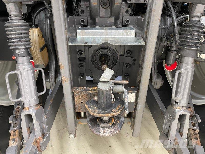 Valtra N154 Traktorji