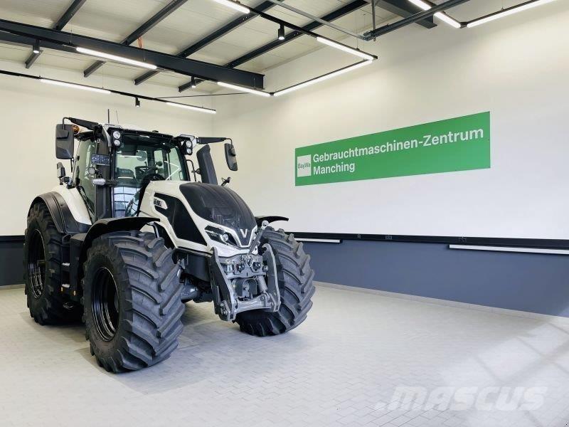 Valtra Q245 Traktorji
