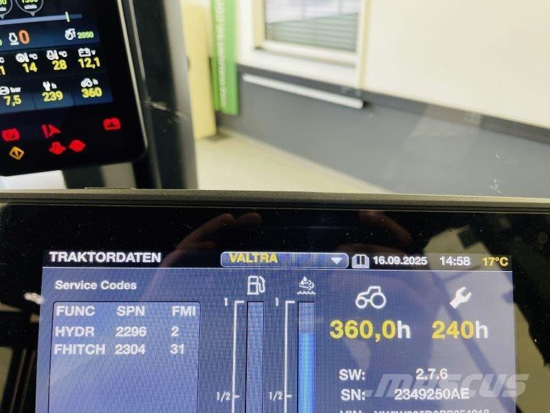 Valtra Q305 Traktorji