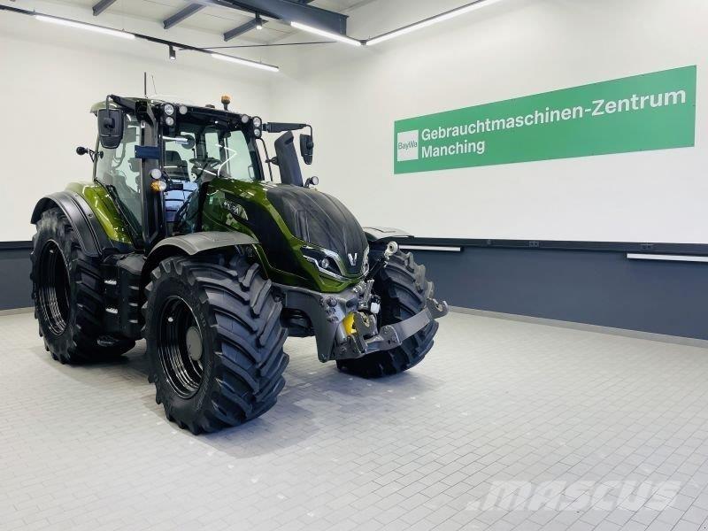 Valtra T215D Traktorji