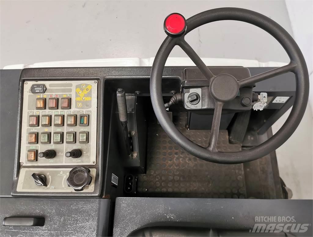 Fimap MAGNA 1300 Stroji za notranje pometanje