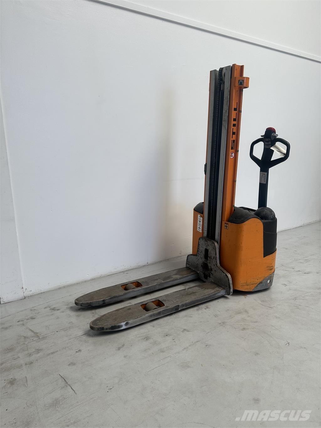 Still EGV 10 Ročni električni viličar