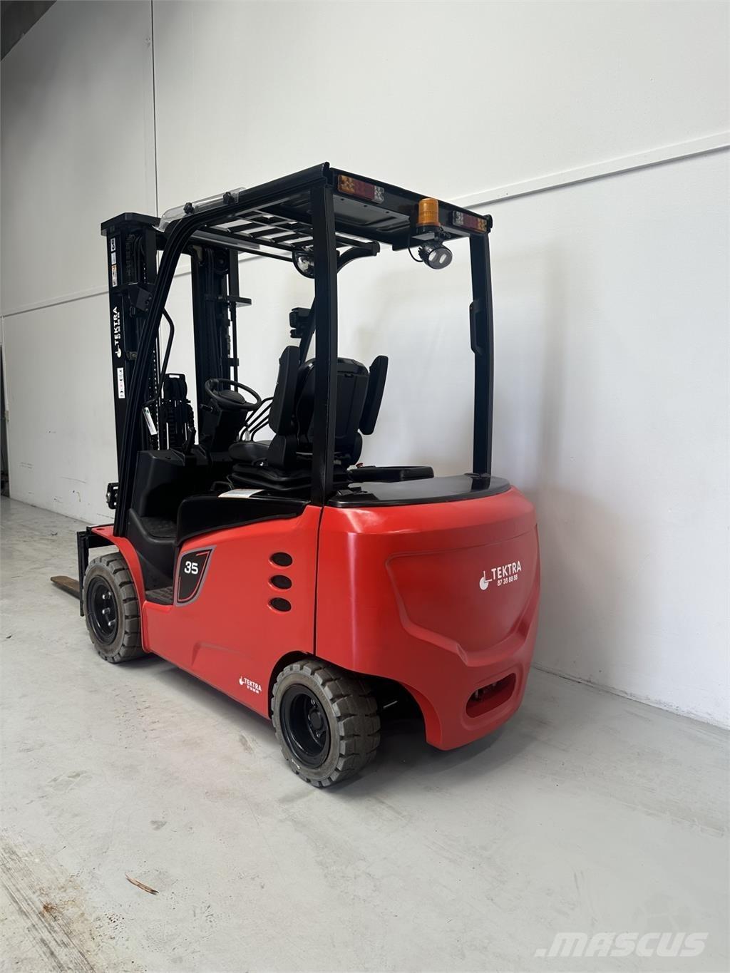 Tektra CPD35-XC4 Električni viličarji