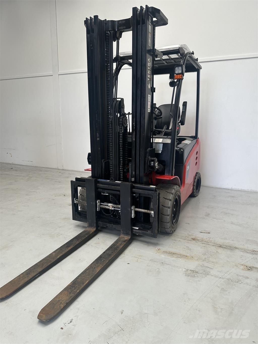 Tektra CPD35-XC4 Električni viličarji