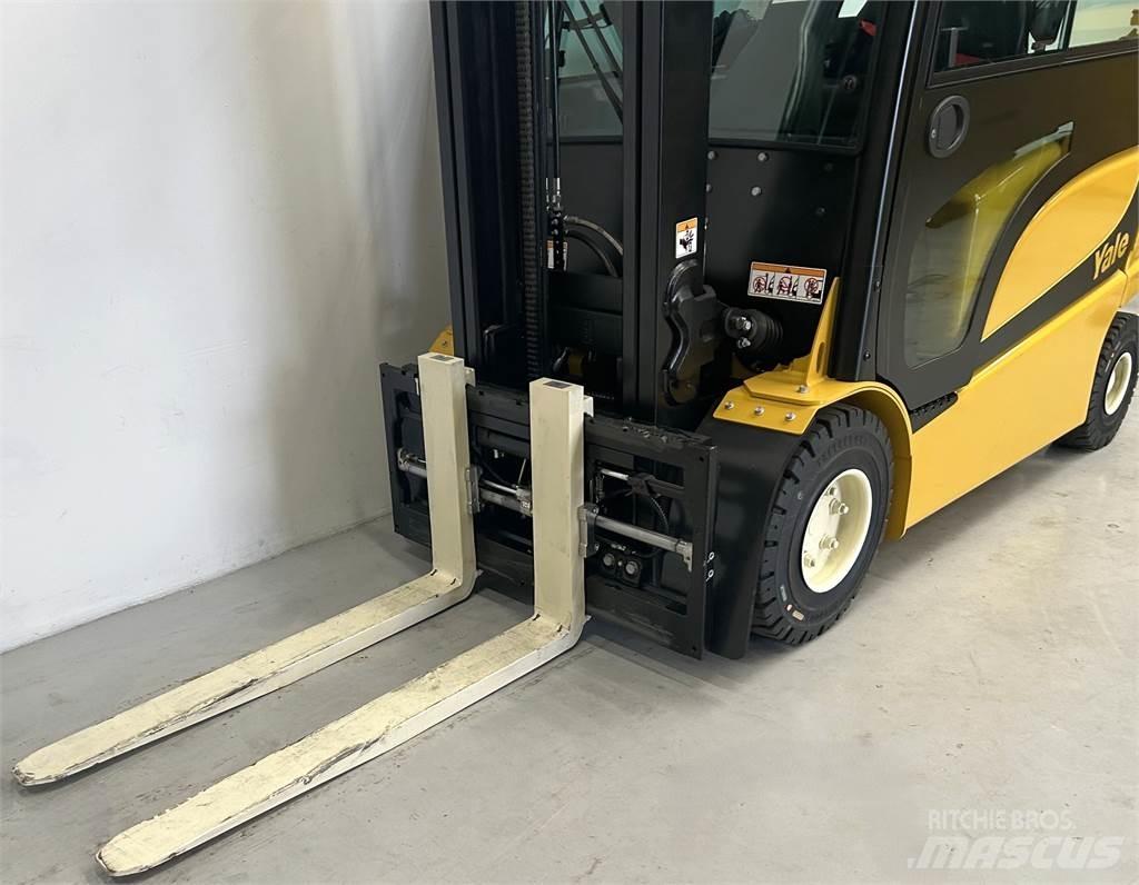 Yale ERP30VL (LWB) Električni viličarji