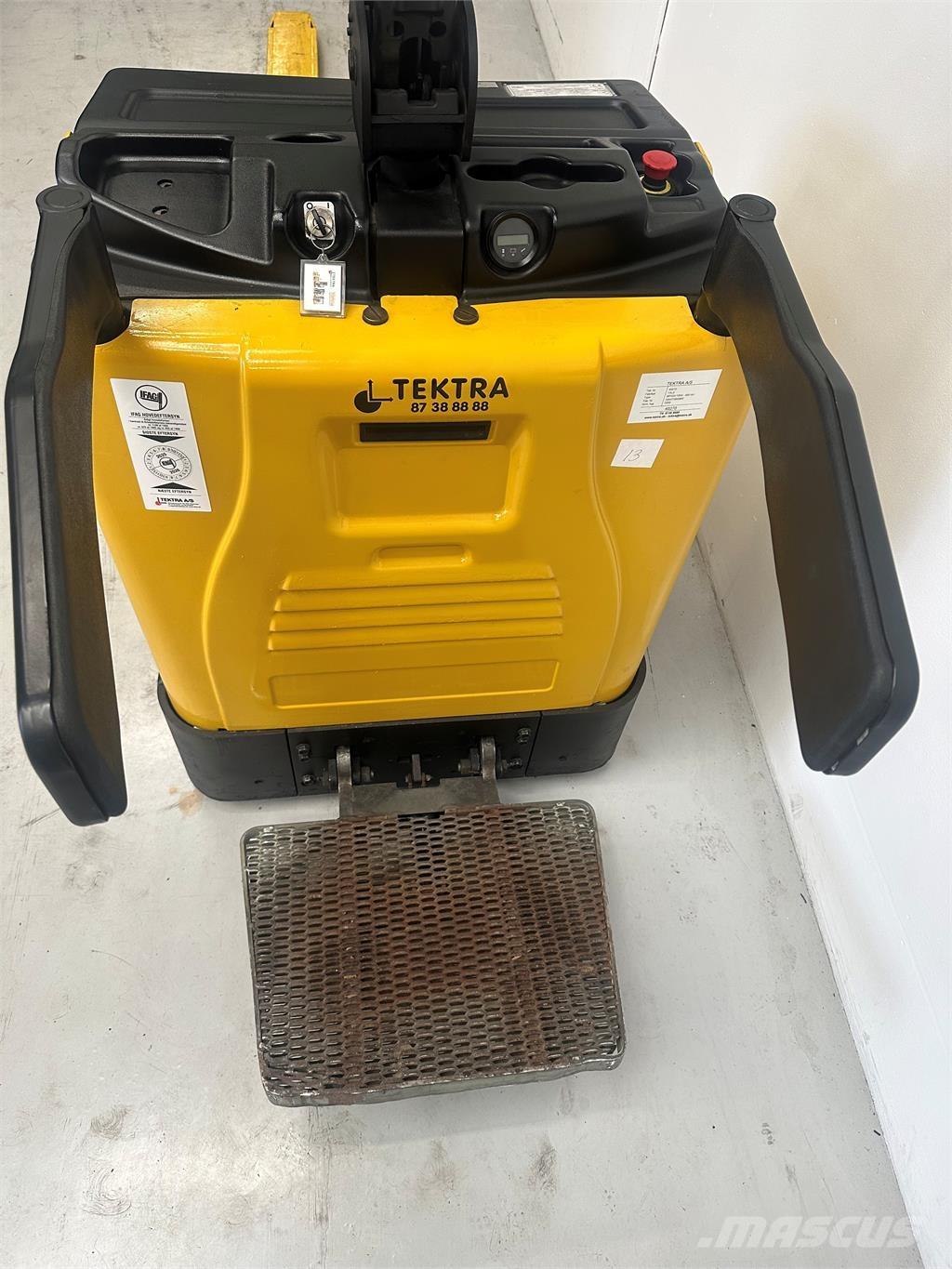 Yale MP20X FBW - 400 AH Električni nizko dvižni viličar s stojiščem