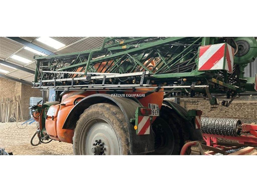 Amazone UX5200 Vlečne škropilnice