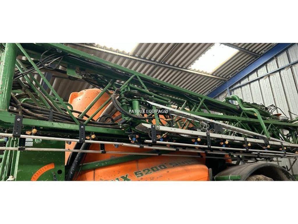 Amazone UX5200 Vlečne škropilnice