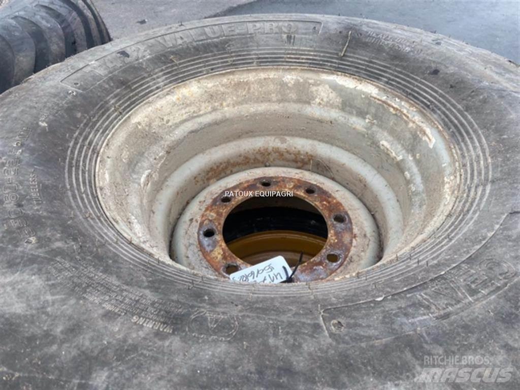 BKT 550/60R22,5 Gume, kolesa in platišča