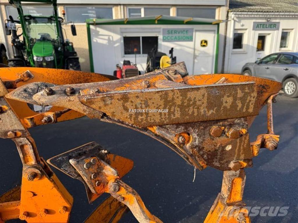 Huard 670 Navadni plugi