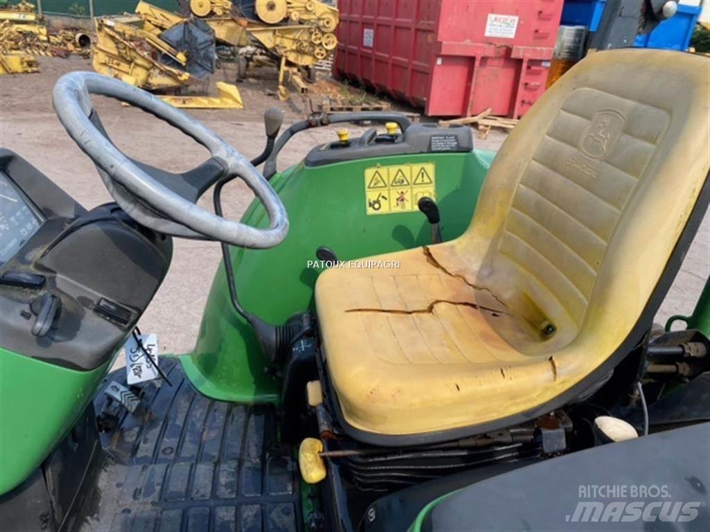 John Deere 4710 Traktorji