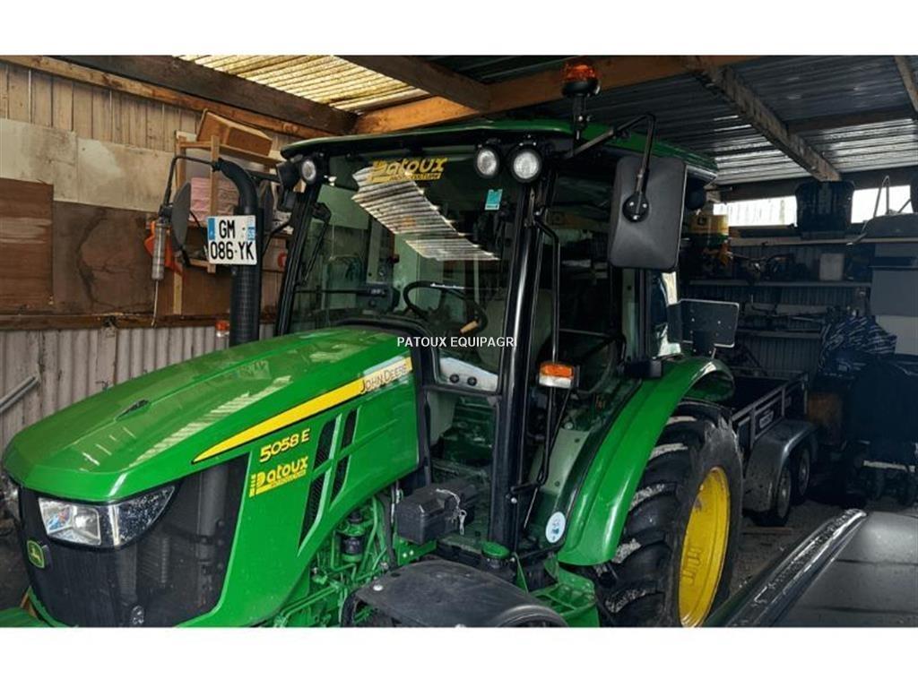 John Deere 5058E Traktorji