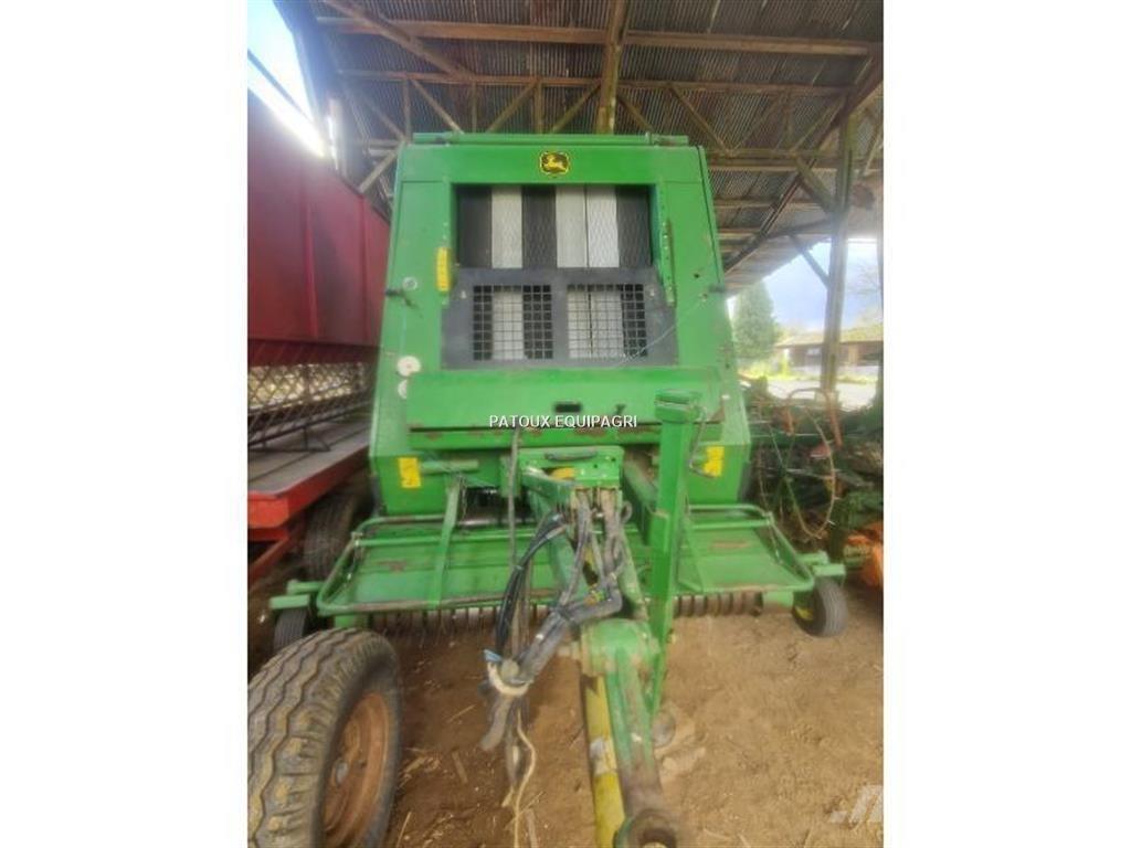 John Deere 592 Balirke (okrogle bale)