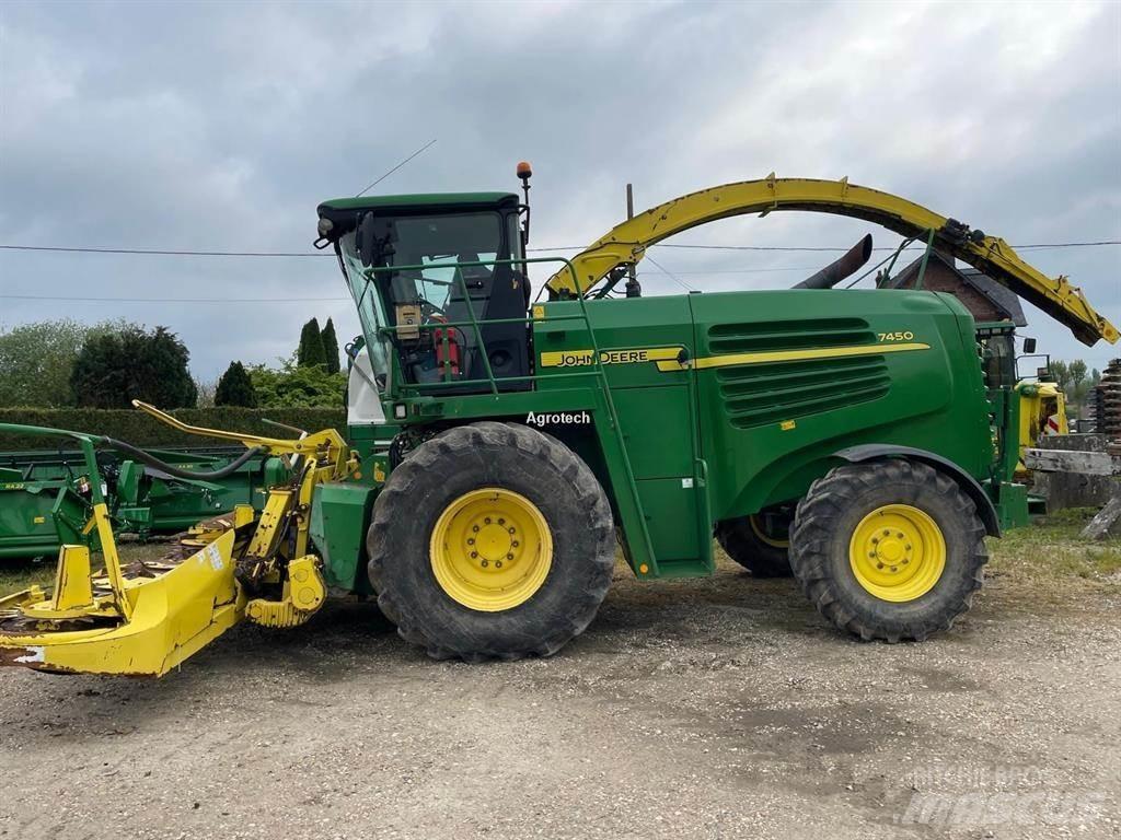 John Deere 7450 Kombajni za krmo
