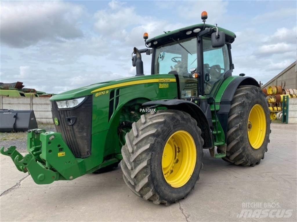John Deere 8370R Traktorji