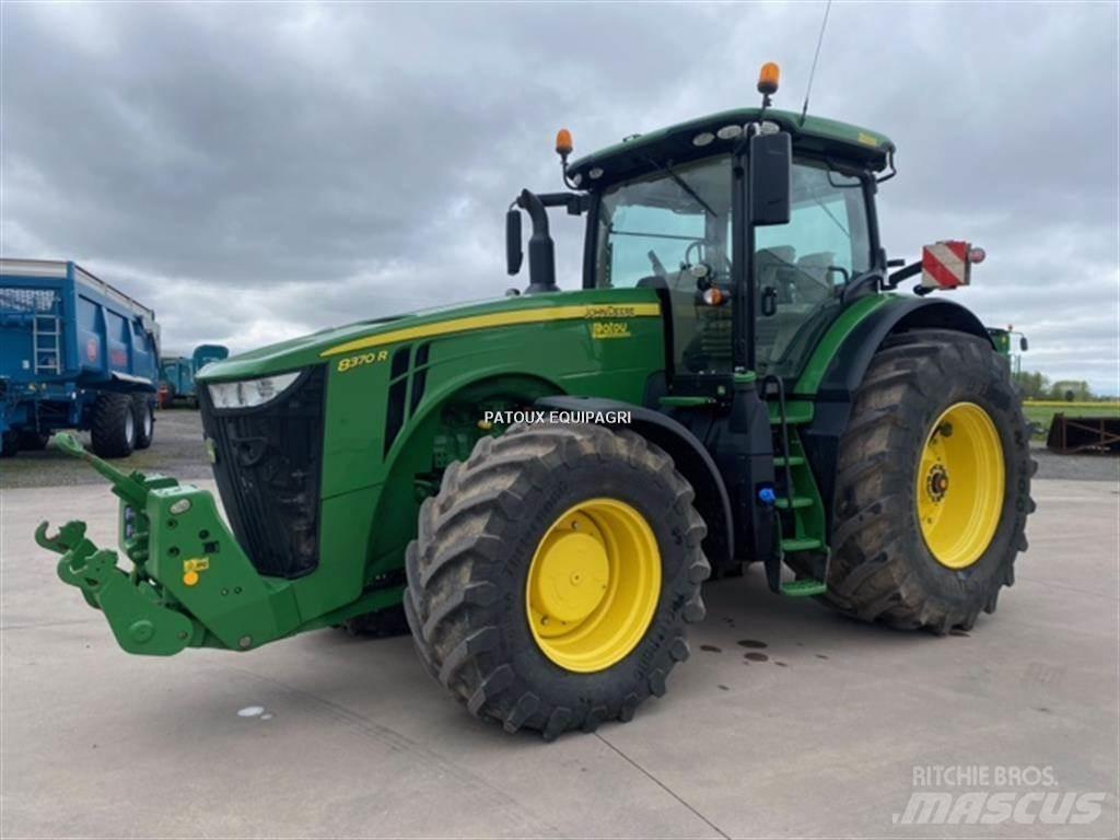 John Deere 8370R Traktorji