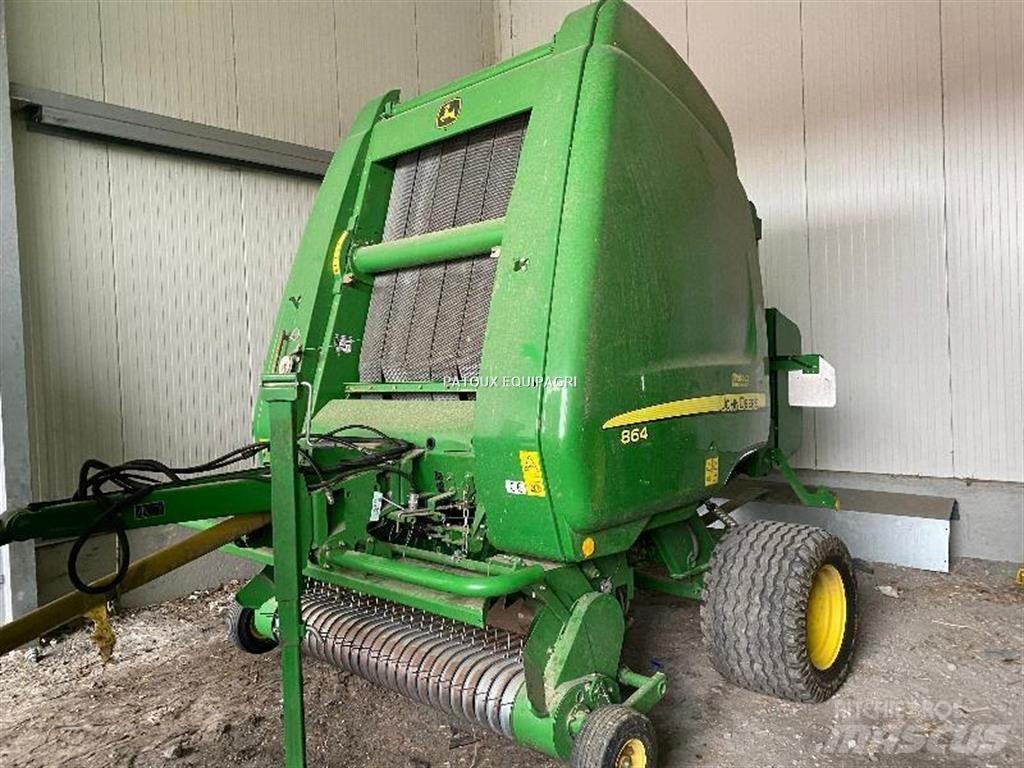 John Deere 864 Balirke (okrogle bale)