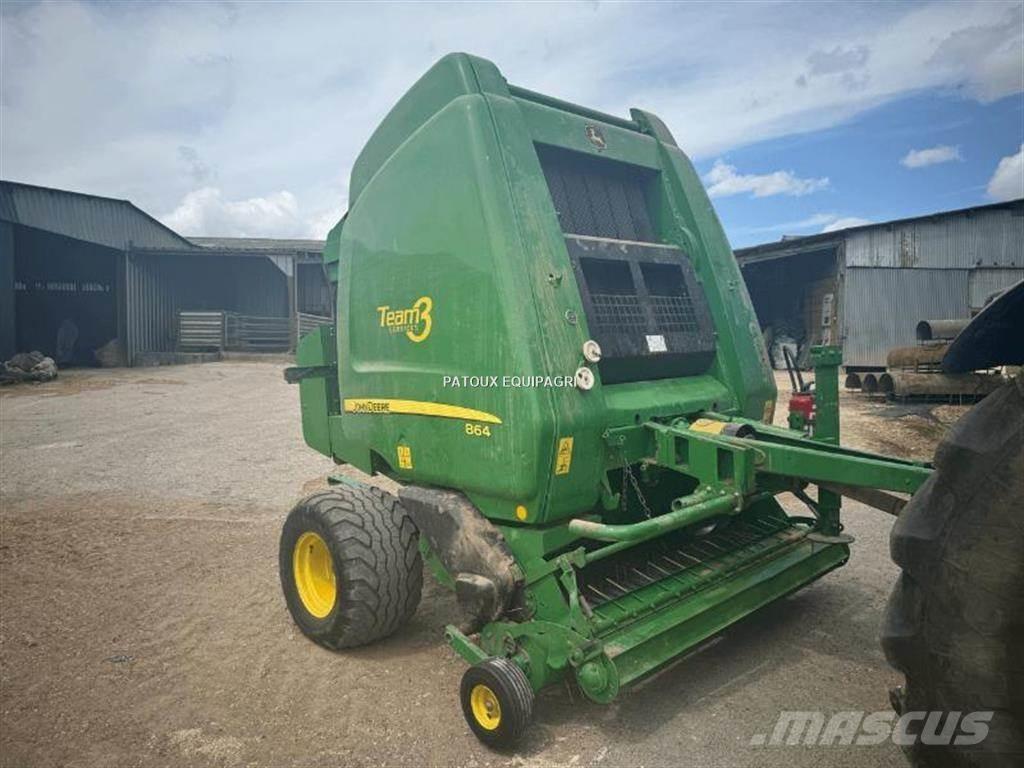John Deere 864 Balirke (okrogle bale)
