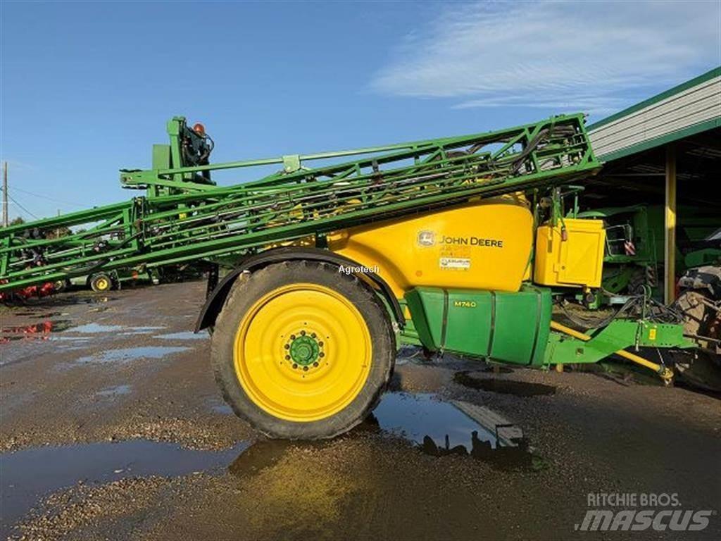 John Deere M740 Vlečne škropilnice
