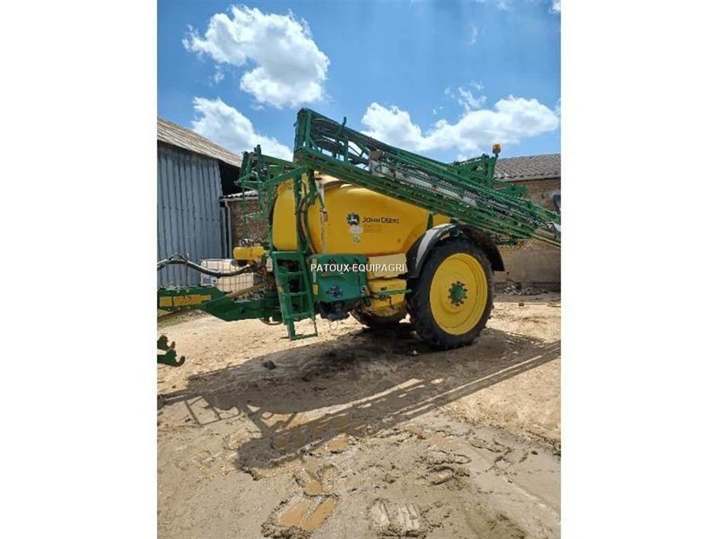 John Deere M740i Vlečne škropilnice