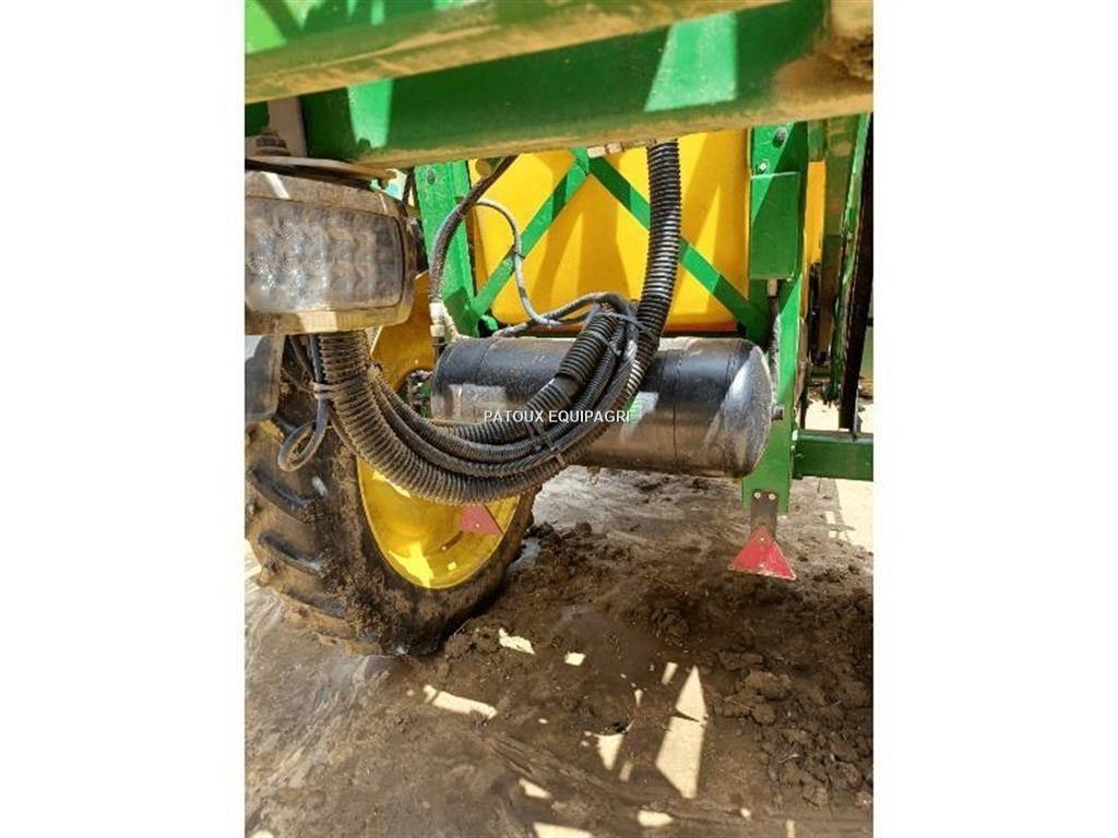 John Deere M740i Vlečne škropilnice