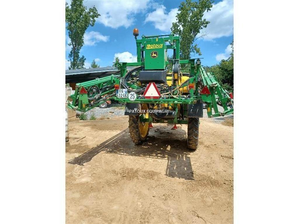 John Deere M740i Vlečne škropilnice