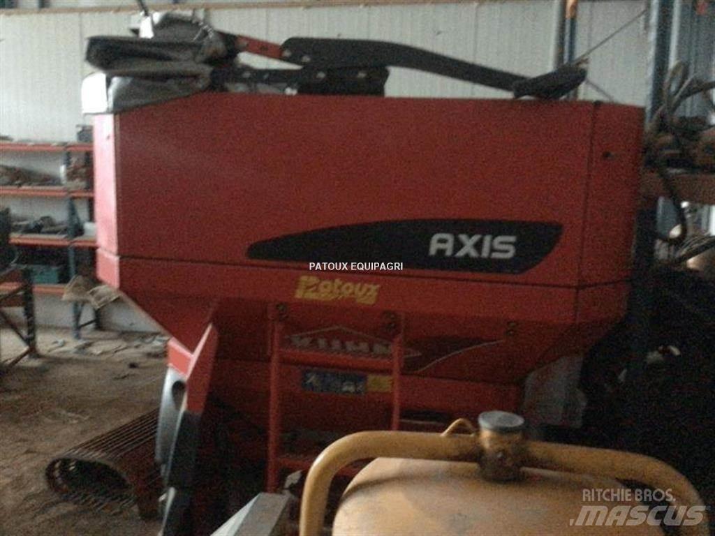 Kuhn AXIS50.1W Trosilniki mineralnega gnojila