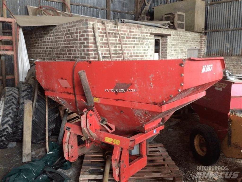 Kuhn MDS732 Trosilniki mineralnega gnojila