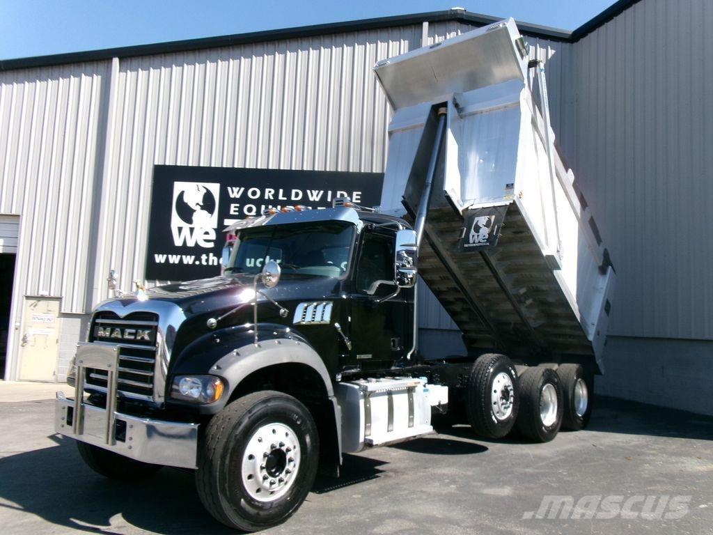Mack GR64F Kiper tovornjaki