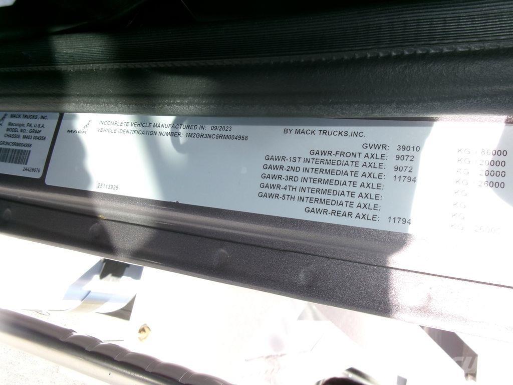 Mack GR64FR Kiper tovornjaki