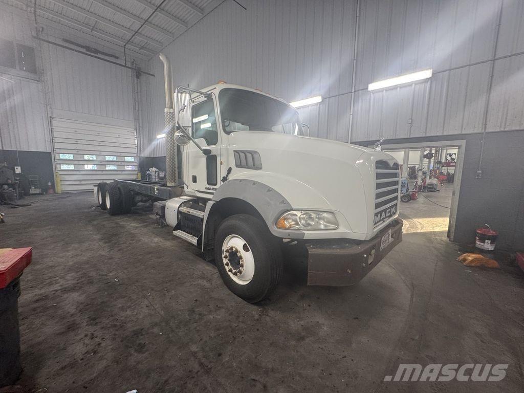 Mack GU813 Tovornjaki-šasije