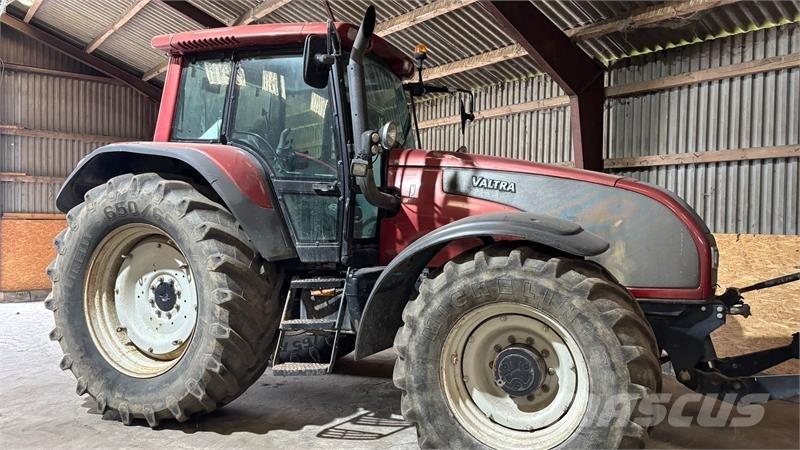 Valtra T190 Traktorji