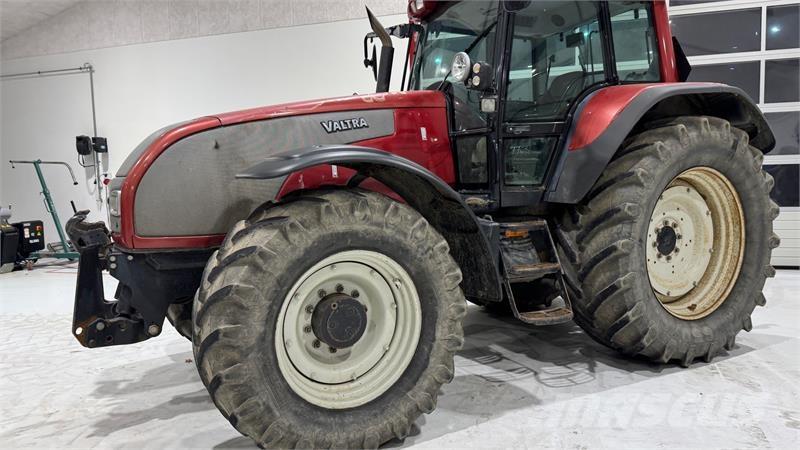 Valtra T190 Traktorji