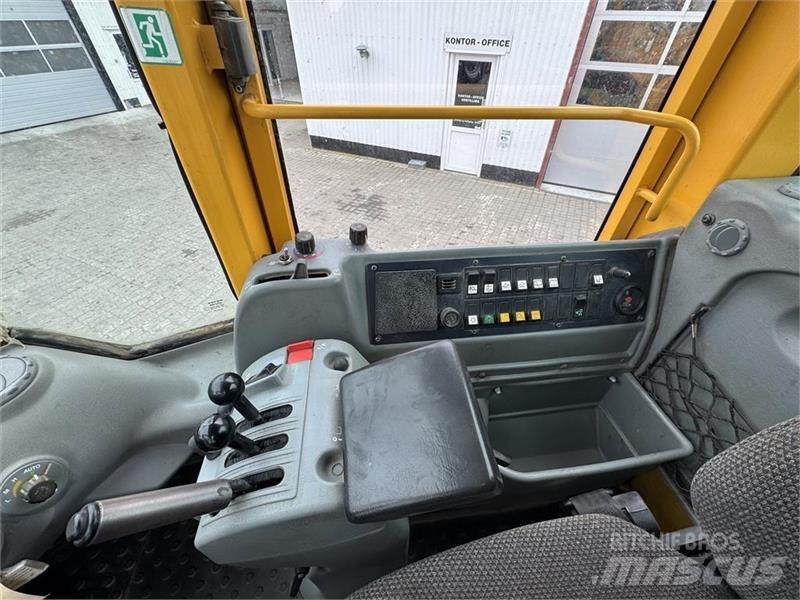 Volvo L 110 E Kolesni nakladalci