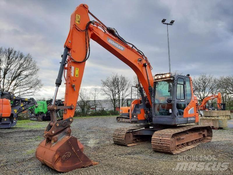 Doosan DX140LCR-5 Bagri goseničarji