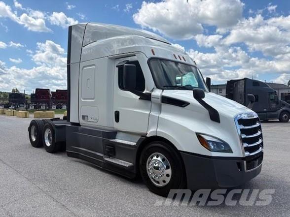 Freightliner CASCADIA 116 Vlačilci