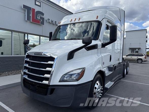 Freightliner CASCADIA 116 Vlačilci