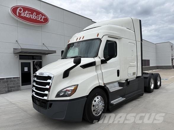 Freightliner CASCADIA 116 Vlačilci