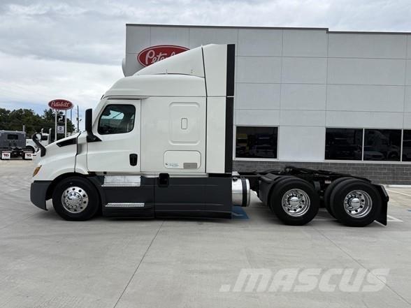 Freightliner CASCADIA 116 Vlačilci