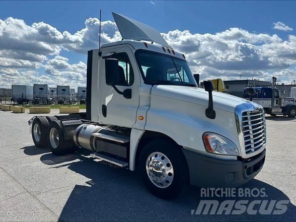 Freightliner CASCADIA 125 Vlačilci