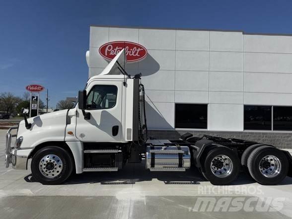 Freightliner CASCADIA 125 Vlačilci