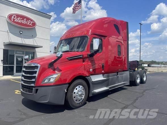 Freightliner CASCADIA 126 Vlačilci