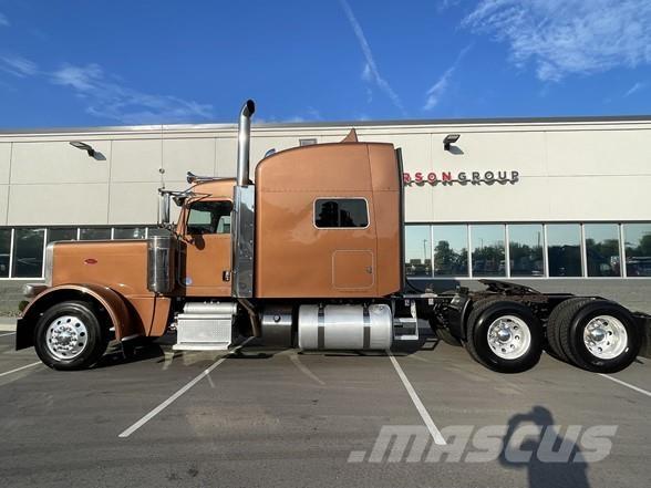 Peterbilt 389 Vlačilci