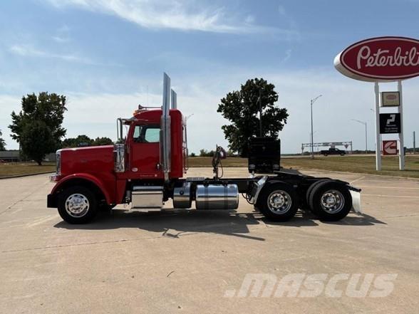 Peterbilt 389 Vlačilci