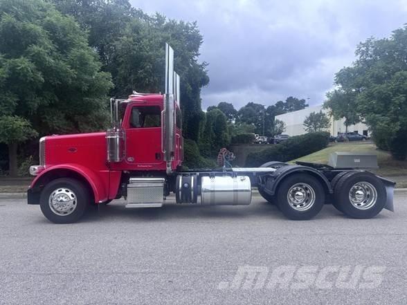 Peterbilt 389 Vlačilci