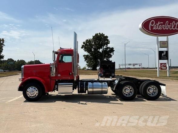 Peterbilt 389 Vlačilci